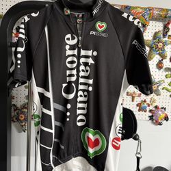 PISSEI “Cuore Italiano” Cycling Kit Bundle (Size 3/M) + Matching Jacket (Size 4)