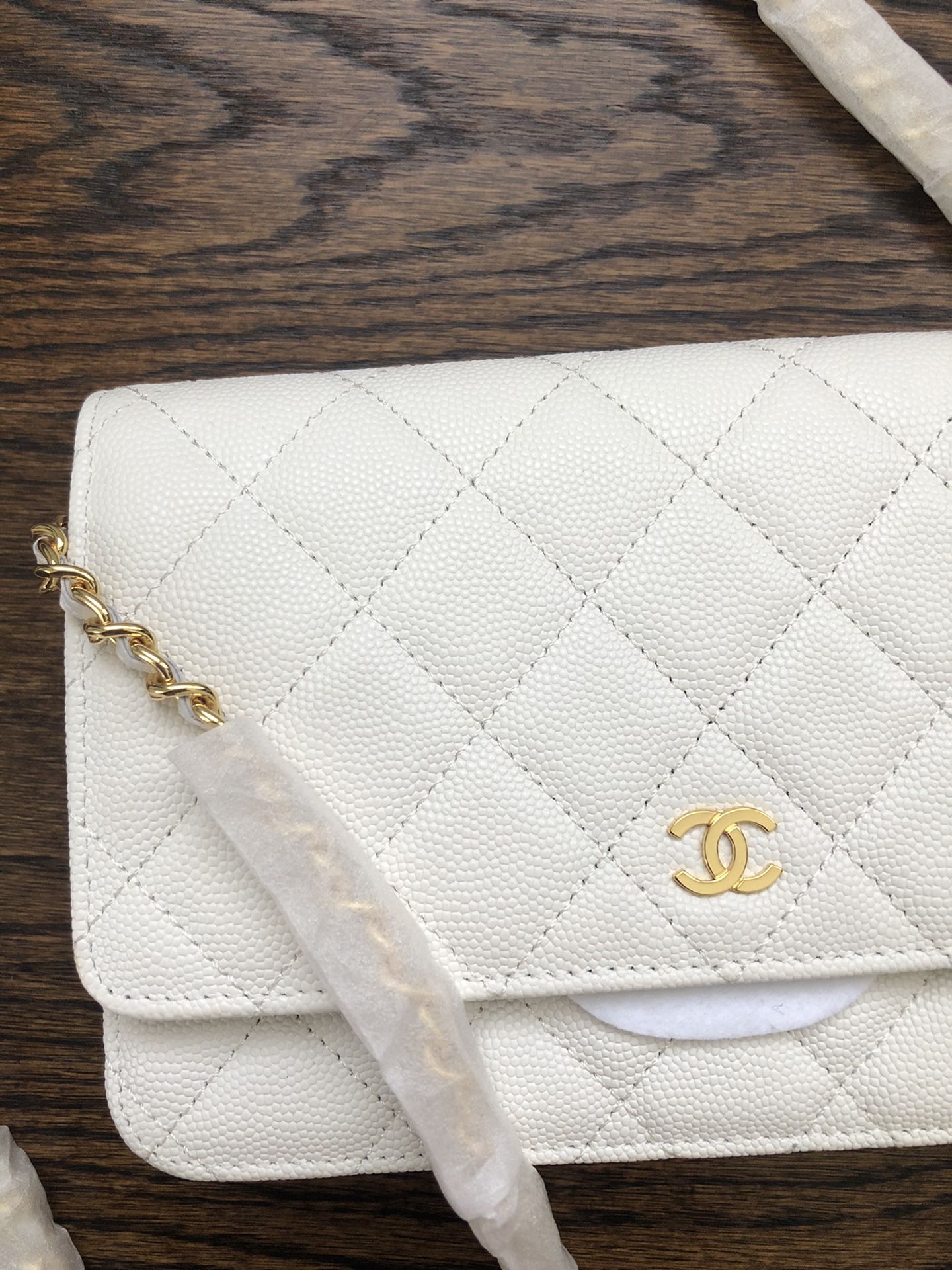 Chanel Wallet On Chain. White With Gold Hardware for Sale in