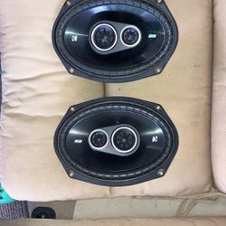 KICKER SPEAKERS