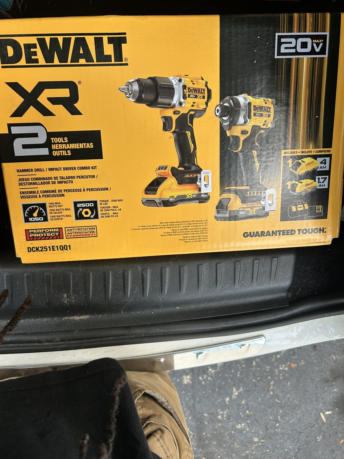 DEWALT 20V XR Lithium-Ion Cordless 2-Tool Combo Kit with 4.0 Ah and 1.7 Ah Batteries and Charger