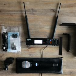 Shure ULXD24/B87A Wireless Mic + Stand + Steampunk Hat