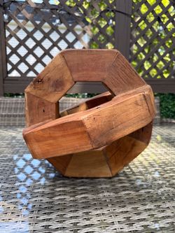 Wooden Interlocking Ring Decorative Sculpture