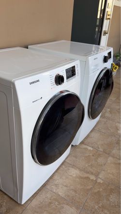 Samsung Front-Load Washer and Dryer Set 24”