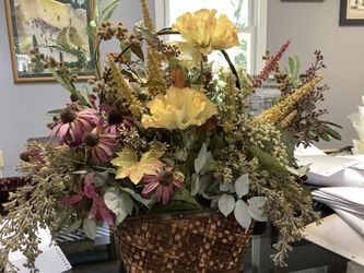 BEAUTIFUL FALL ARRANGEMENT 