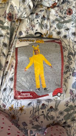 Kids small 4-6 Pikachu costume