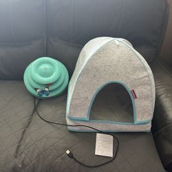Electric cat/dog house with toy