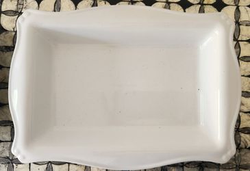 White ceramic baking dishes
