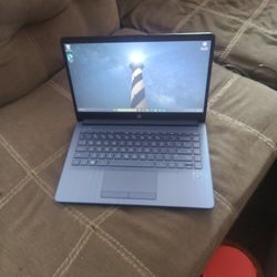 Hp laptop Less Then Year Old/cash Only