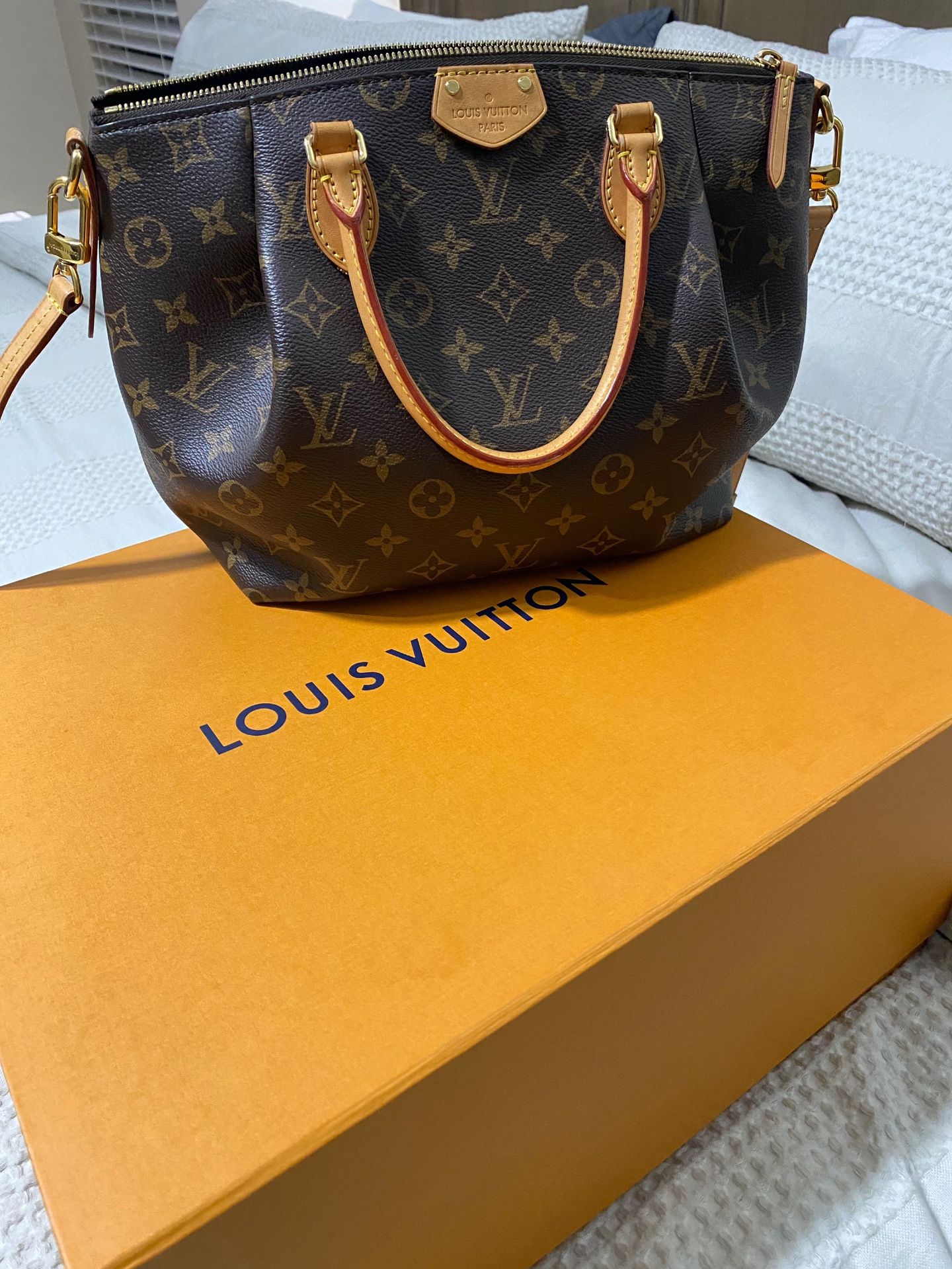 Authentic LV Louis Vuitton Turenne PM Handbag