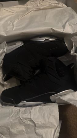 Jordan 6 silver and black size 10.5