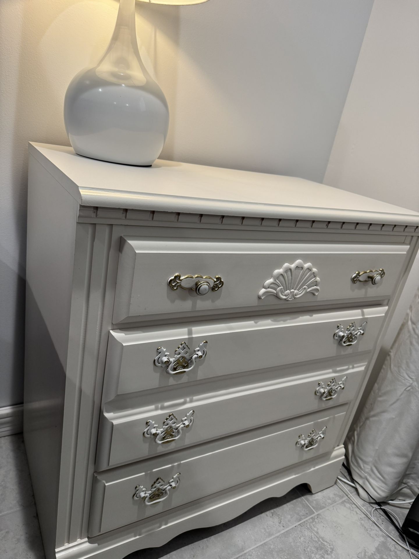 2 Solid Wood Cream Nightstands