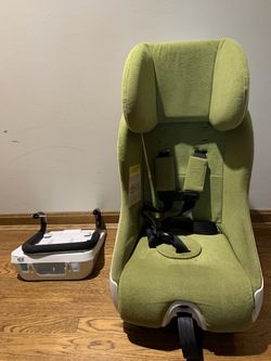 Clek Foonf Car seat (rear or forward facing)