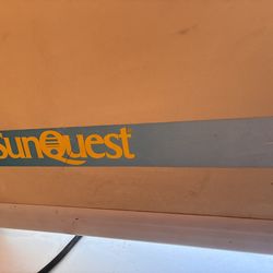 Sunquest tanning bed and new bulbs