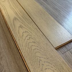 Engineered Hardwood 351 Sq Ft