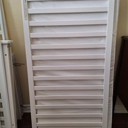 Full Size White Crib/Mattress 