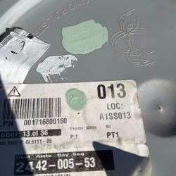 5 Gallons Glidden Paint