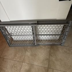 Expendable kids gate