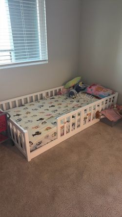 Toddler bed