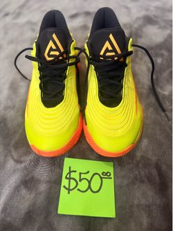 Nike Giannis Immortality basketball shoes