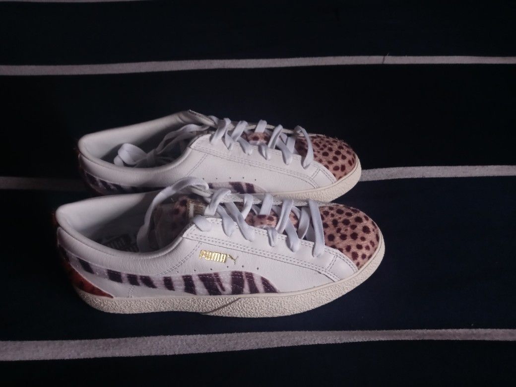 Pumas Women's Size 8