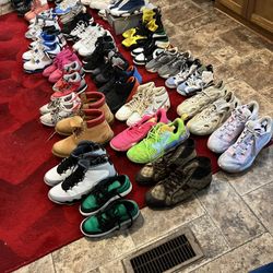 lot of 40 shoes jordan’s nike air max habla espanol Read description 
