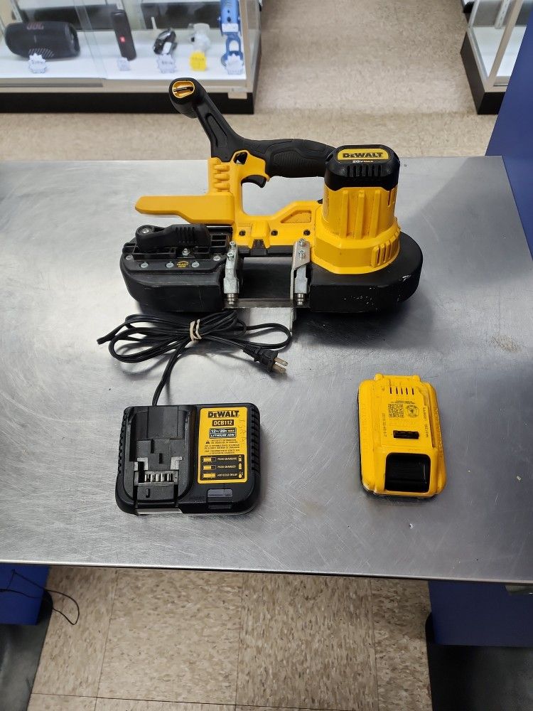 DEWALT BAND SAW DCS371B