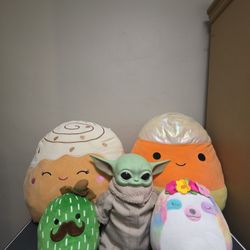 Mix Of Plushies / Squishmallows! 