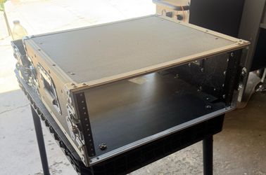 Rack case 4u