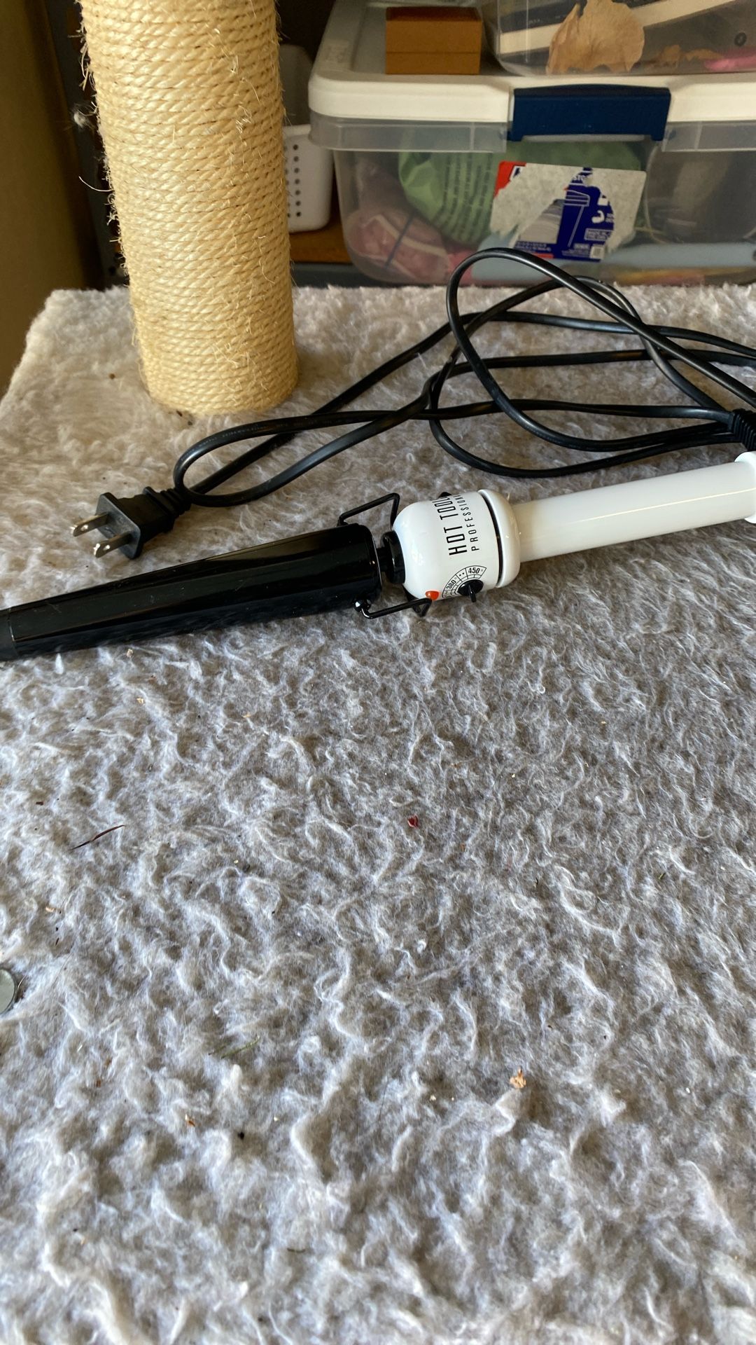 Hot Tools Curling Iron