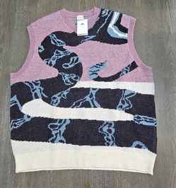 Nike SB Snake Sweater Vest in the "Plum Dust / Light Orewood Brown / Black" colorway. UNISEX. NWT