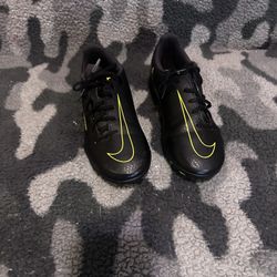 Nike Phantom Soccer Cleats 