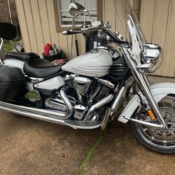 Yamaha Stratoliner 1900