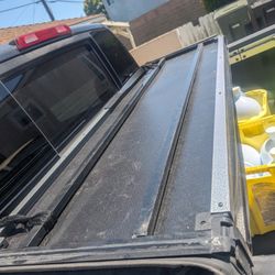 Truck Bed Cover 