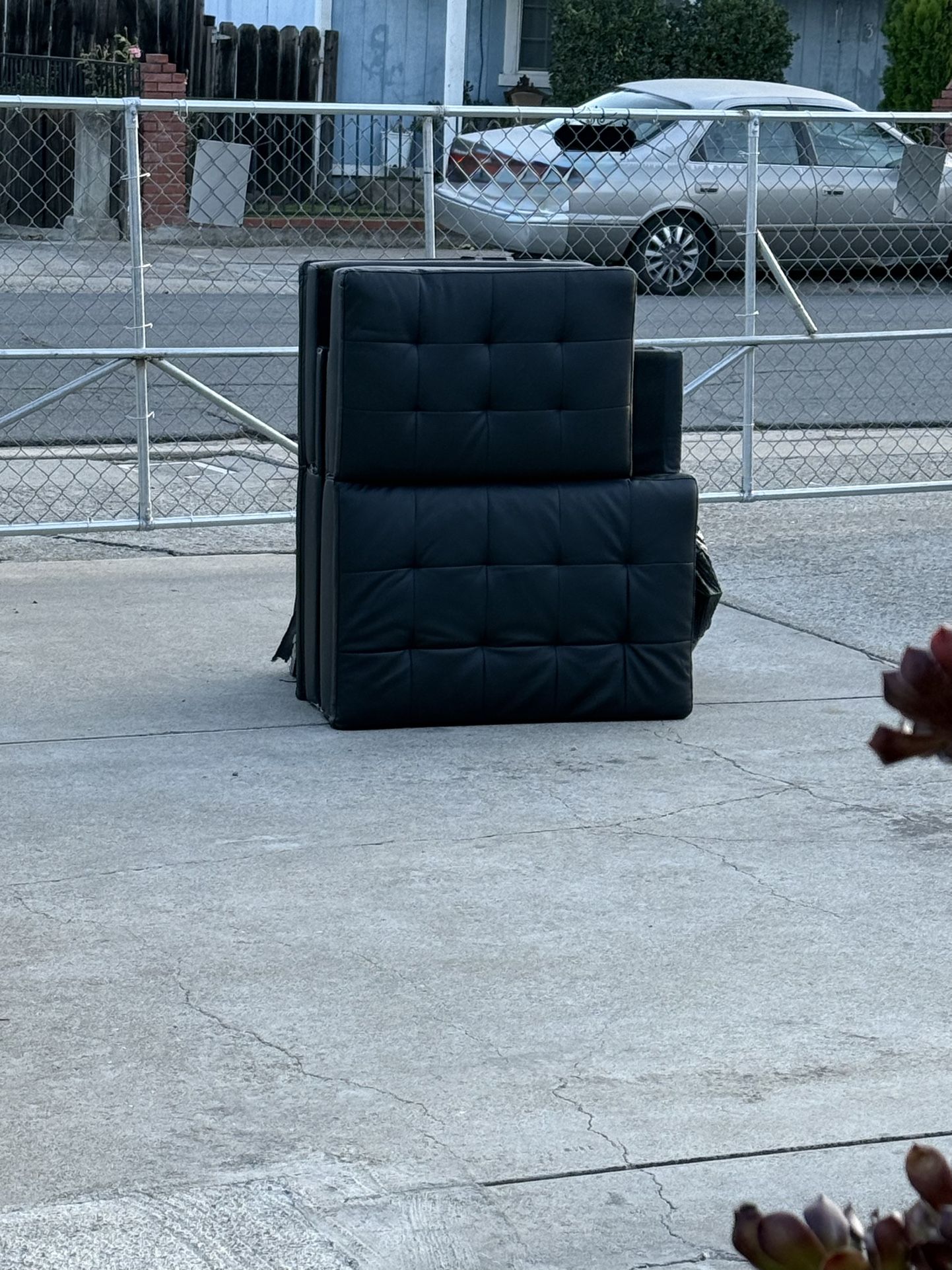 FREE! Sofa Bed/couch/futon