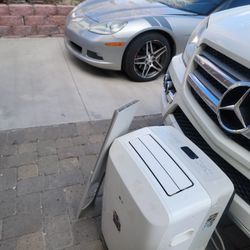 FAIRLY USED LG SUPER COOLING AIRCONDITIONER