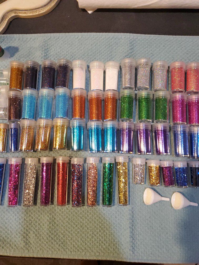 Glitter!! Lot Of Glitter!! Several Colors!! 