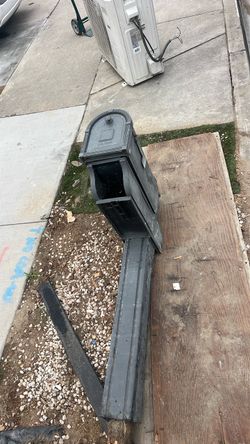 Mail box