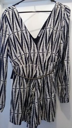 Women size m-l.long sleeve romper