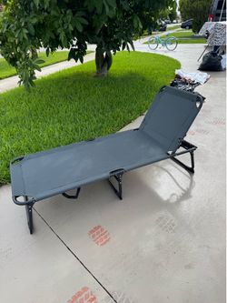 Foldable, sleeping cot