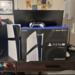 PS5 pro and a PSN login with GTA VI PREORDERED