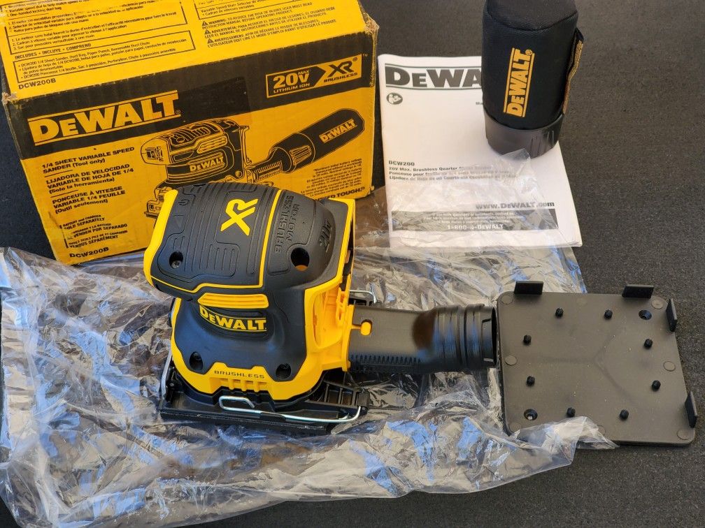 New Dewalt DCW200B
20V 1/4 Sheet Variable Speed Sander MAX XR Brushless Cordless Tool Only DCW200B DCW200