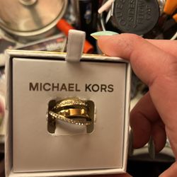 Size 9 1 2 3 Tere Michael Kors Ring for Sale in Purcell OK OfferUp