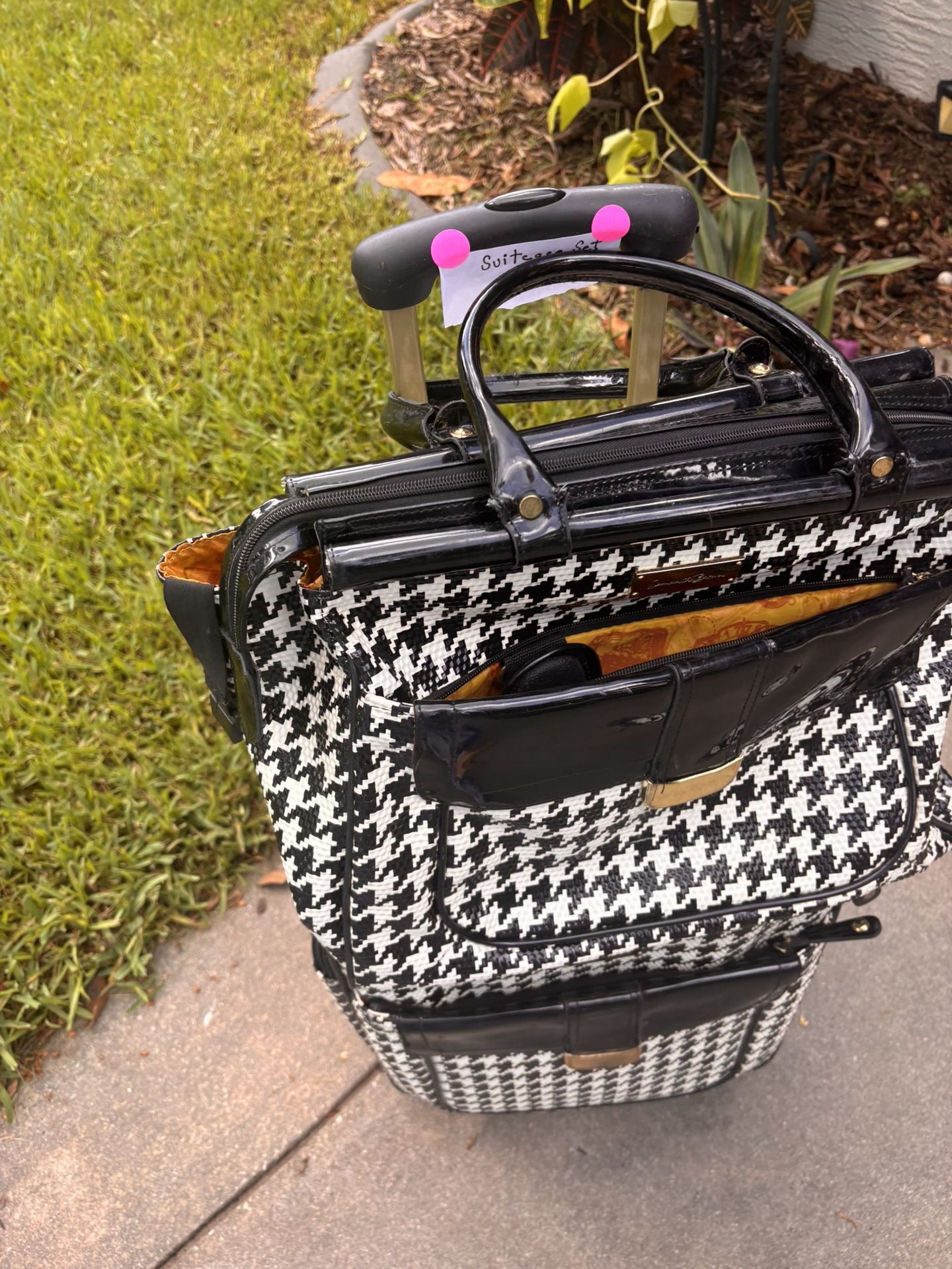 Samantha Brown luggage set