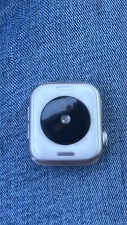 Apple Watch SE 40mm cellular capable $180 obo