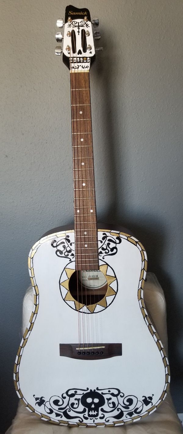 Full size coco guitar for Sale in Albuquerque, NM OfferUp