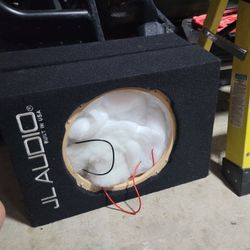 jl 12tw3 sub boxes great condition 