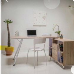 L SHAPED Desk with storage 