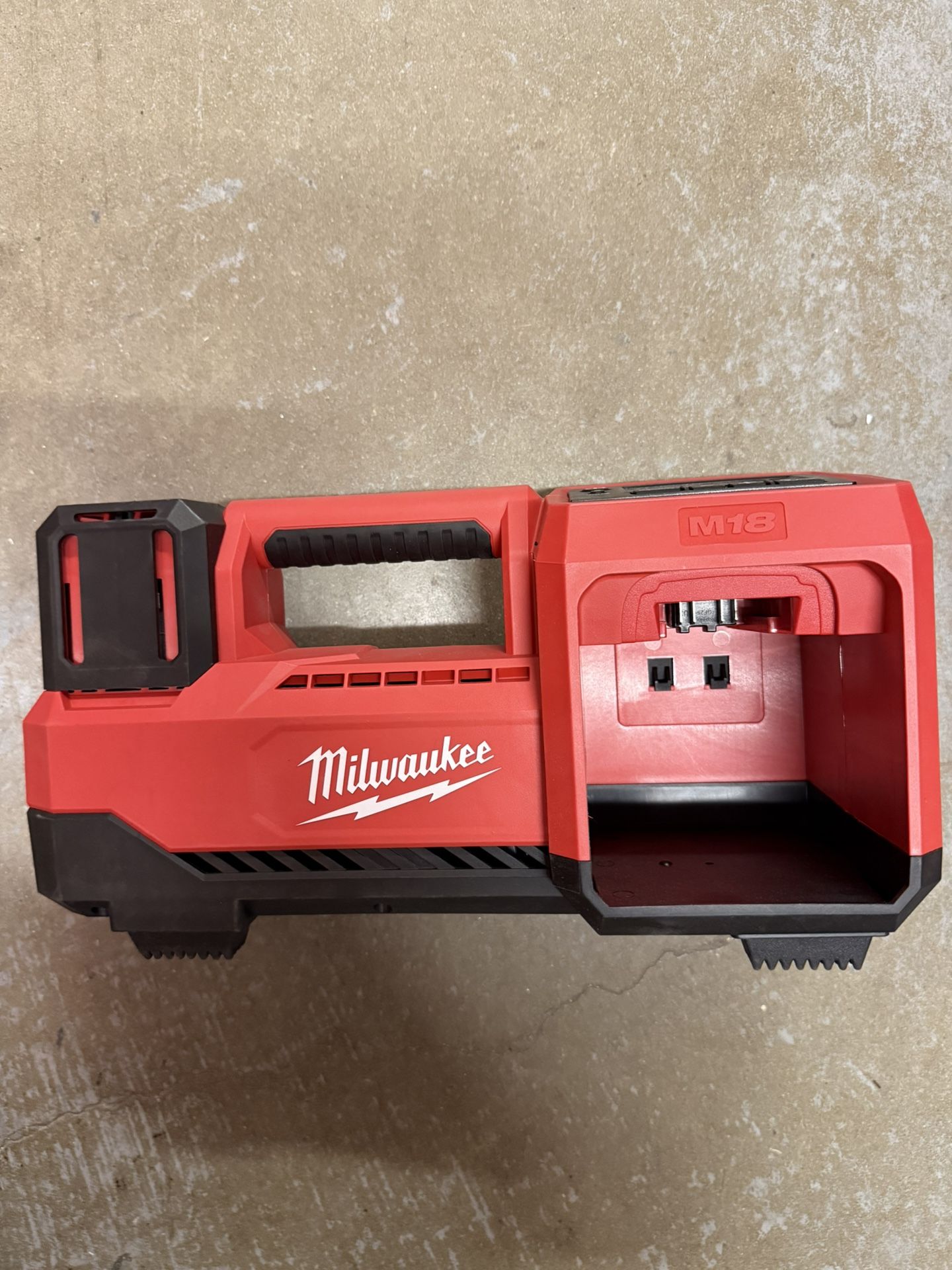 Milwaukee tire inflator