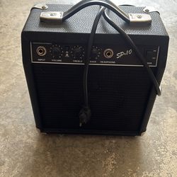 Small guitar amp