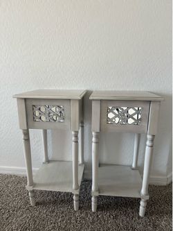 2 End Tables/ Nightstands